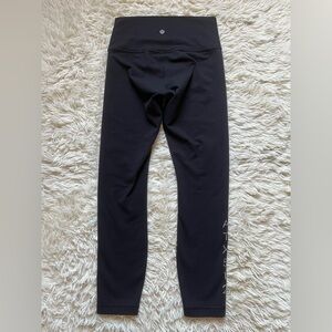 Lululemon Wunder Under High-Rise 7/8 Tight *Full-On Luon 25"
Black